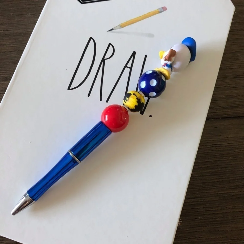 Disney Doorables: Mickey Mouse & Friends: Donald Duck handmade beaded pen